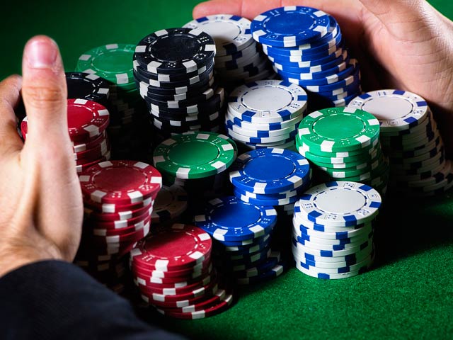 Online poker - Current poker bonuses 